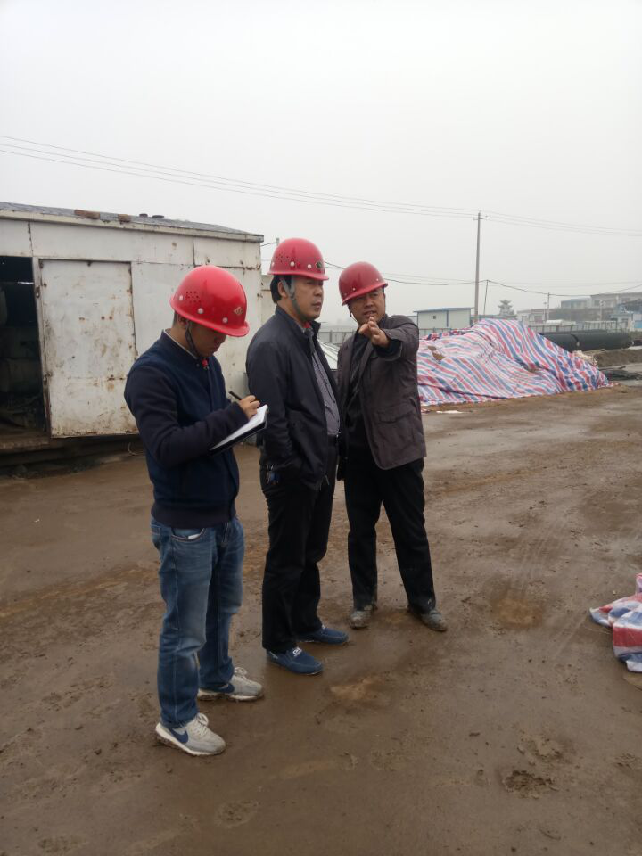 加快推进工程建设 确保安全文明施工